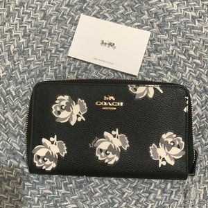 Brand new Coach floral wallet